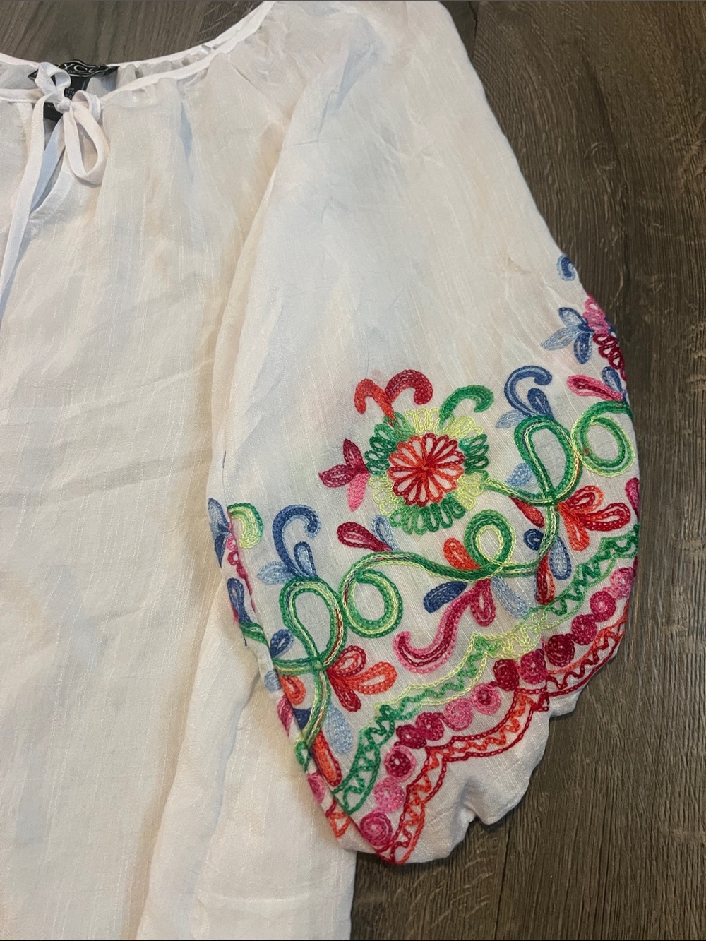 NYCC 1X White Peasant Blouse with Multicolor Embroidery - Picture 2 of 3